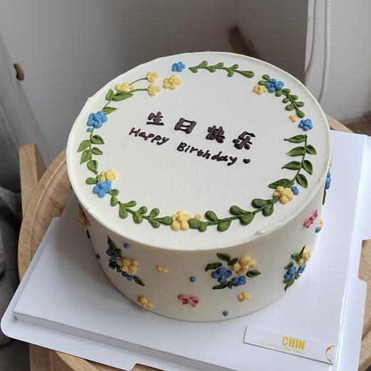 奶油霜淡雅小花蛋糕 商品图1