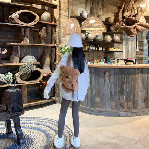 <曾小咸推荐>百搭燕麦色宽松笑脸圆领毛衣 商品图4