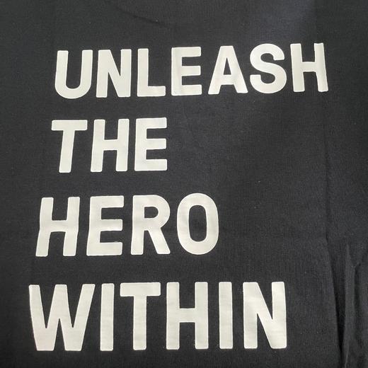 物料 英雄公司T恤 商品图1