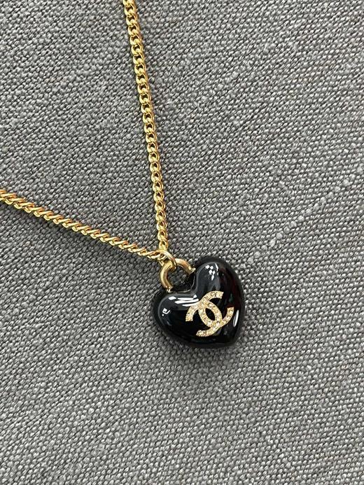 香奈儿黑色亚克力爱心两用项链刘雯同款（XTY） 商品图1
