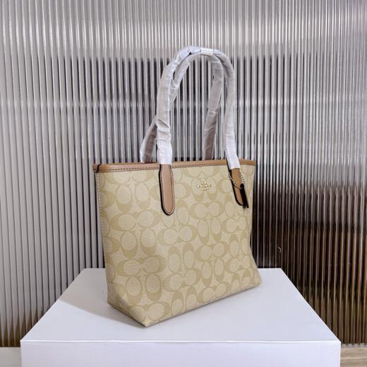 COACH蔻驰 City 23 金标Logo经典老花按扣 帆布 托特包Tote包购物袋单肩包 中号 女款 浅卡其色拼浅马鞍色（CB） 商品图3