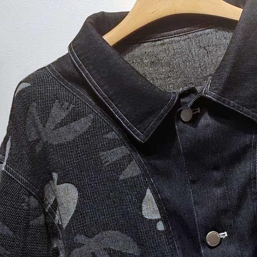 VIVIAN LIU薇薇安刘R2453105秋女装新款单排扣提花短款牛仔上衣 商品图2