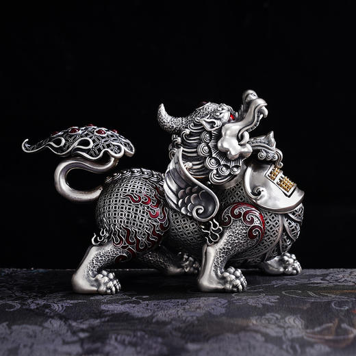 子佩集S999银【麒麟献瑞】摆件【BJ898】纯银小摆件(算盘肚子可打开)2410 商品图1
