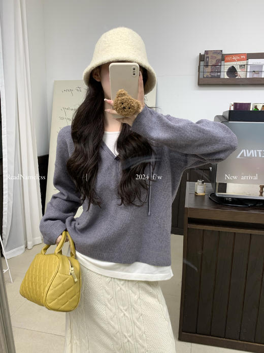 Read Nameless /天柔纱灰色假两件帽衫+奶白麻花针织半裙 2024/10/21 商品图12