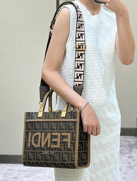 芬迪老花Tote新款式牛皮配老花F和*级皮手挽的购物袋方便实用容量十足而且日常使用率非常高（HH） 商品图6