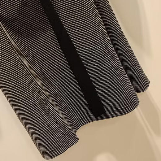 VIVIAN LIU薇薇安刘R2414101夏女装新款翻领腰间系带长袖连衣裙 商品图2