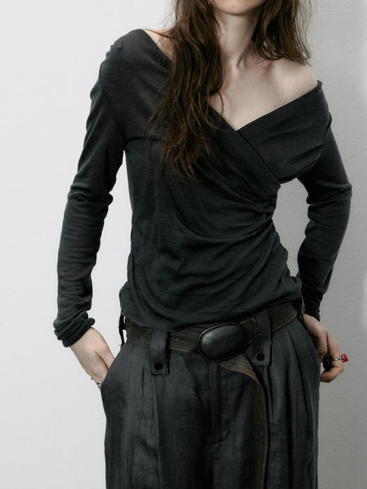TU｜C05AW24-TP02-交叉领长袖打底衫 [ WT00 / 黑BK00 / 蓝灰BL25 ] 商品图2