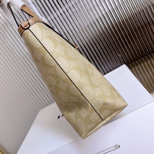 COACH蔻驰 City 23 金标Logo经典老花按扣 帆布 托特包Tote包购物袋单肩包 中号 女款 浅卡其色拼浅马鞍色（CB） 商品图8