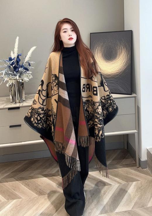 巴宝莉𝐁𝐔𝐑𝐁𝐄𝐑𝐑𝐘·新《战马字母双面斗篷》（AN） 商品图4