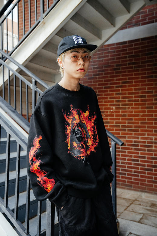 BK2024秋季红蓝火焰套头圆领长袖卫衣 商品图2