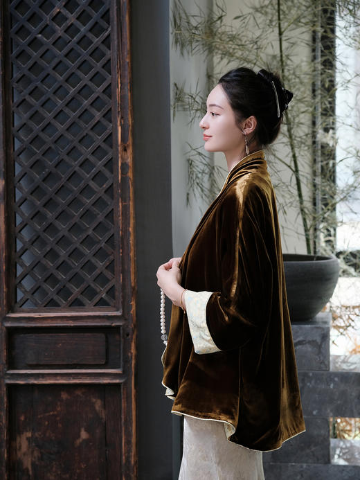 盛唐牡丹| 金棕色丝绒开衫外套 商品图4