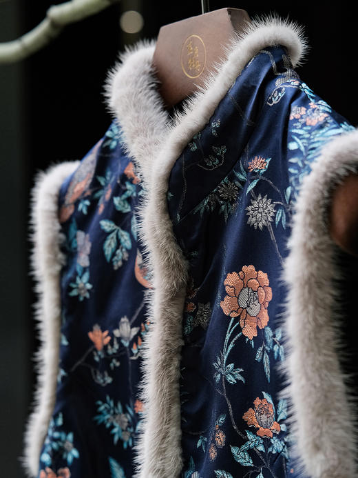 盛唐牡丹 |石青色喜鹊纹宋锦水貂夹棉马甲(尺码偏小) 商品图3