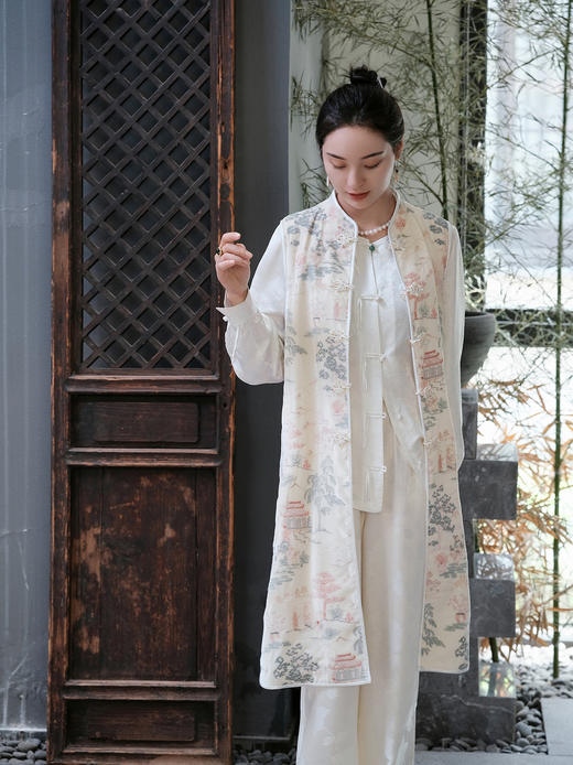 盛唐牡丹| 白色丝绒如意湖亭长马甲 商品图0