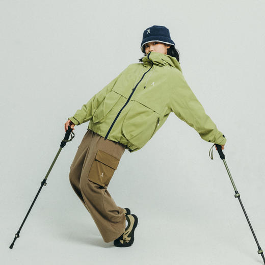 【品牌特惠】ACMEITEM爱棵米 户外强防水登山夹克连帽宽松透湿上衣外套男女GAF3210378G 商品图1