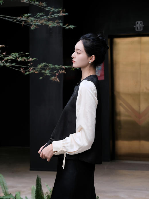 盛唐牡丹|香云纱手绘翠鸟夹棉马甲 商品图4