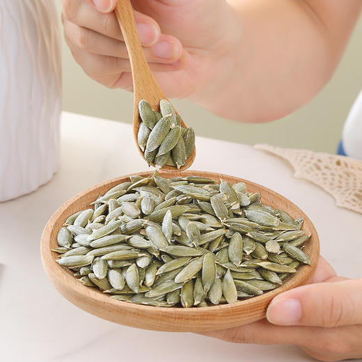 老闫家轻盐美人甲南瓜子90g 商品图2