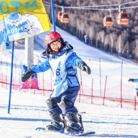 【冬奥村】【酷飒少年】冬令营｜入住冬奥村！密苑云顶滑雪；赛事级教练教学；多种研学活动。