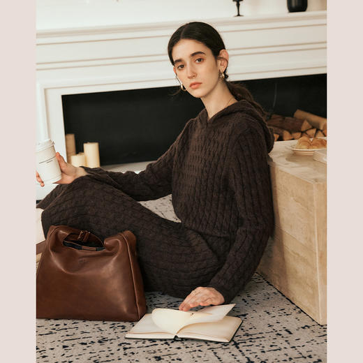 OLrain欧芮儿法式咖色连衣裙女冬季2024年新款麻花复古慵懒毛织裙 商品图2