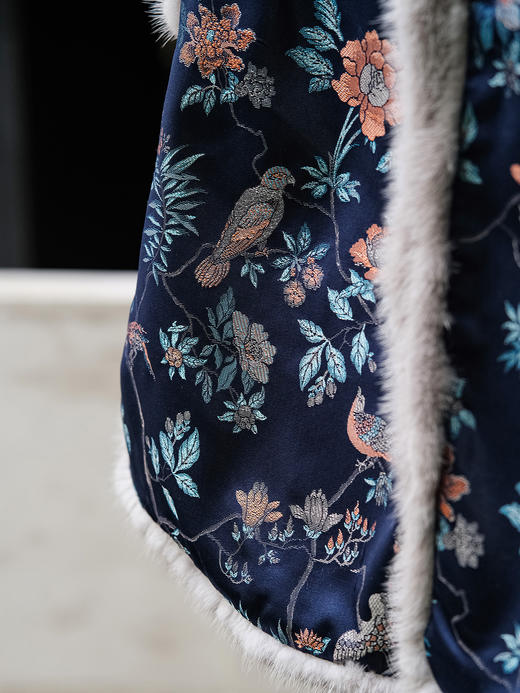 盛唐牡丹 |石青色喜鹊纹宋锦水貂夹棉马甲(尺码偏小) 商品图4