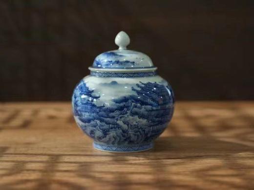 手绘青花亭台楼阁山水茶罐 商品图0
