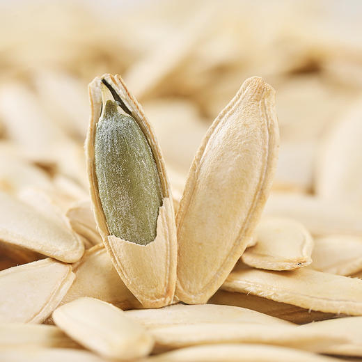 老闫家轻盐美人甲南瓜子90g 商品图4