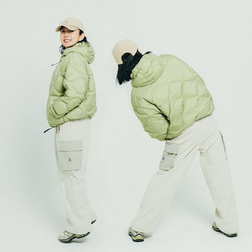 【品牌直发】ACMEITEM爱棵米 户外亲子轻量防泼水羽绒服白鹅绒保暖外套男女GAF3110862G 商品图1