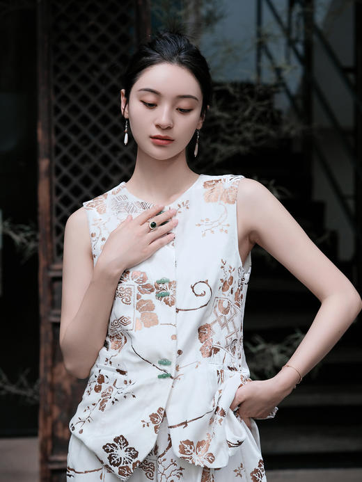 盛唐牡丹| 白色丝绒烫金对襟马甲 商品图0