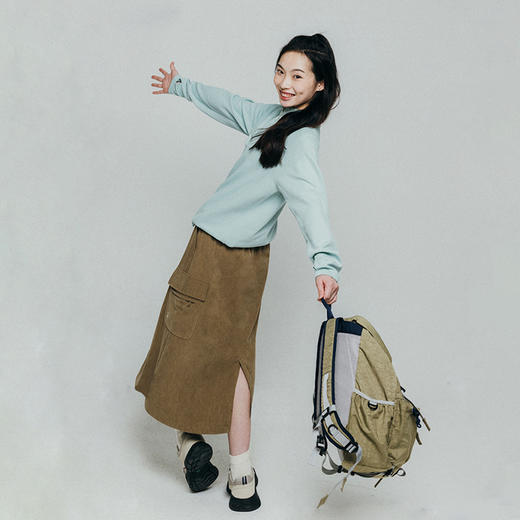 【出游季特惠】ACMEITEM爱棵米 户外灯芯绒半裙开叉大口袋休闲半身裙子女士GAF2370848G 商品图3