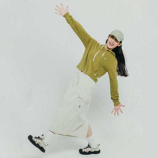 【出游季特惠】ACMEITEM爱棵米 户外灯芯绒半裙开叉大口袋休闲半身裙子女士GAF2370848G 商品图1