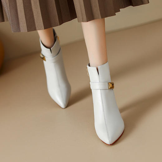 雀说 头层羊皮洋气时装靴方扣马蹄跟高跟短靴5838360 商品图6