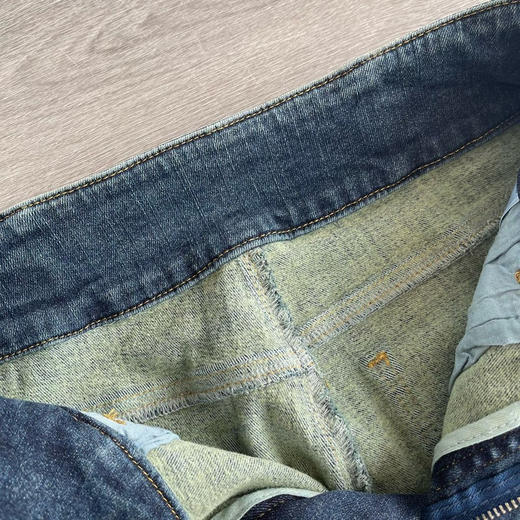 【孤品 捡漏】巨好穿的 EP 高弹 秋冬款 微绒水洗蓝牛仔裤  蓝色两粒扣 拉绒牛仔裤 磨毛牛仔裤 商品图12