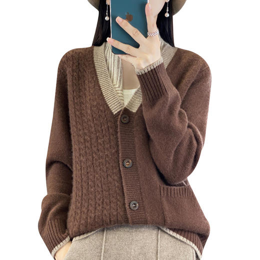 丁摩 秋冬纯羊毛开衫女V领针织长袖拼色毛衣外套56-196 商品图4