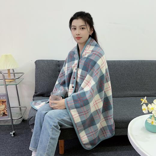 【一毯多用，温暖守候】午休盖毯办公室保暖披肩儿童毯 多功能吸湿发热北极绒 懒人毯摇粒绒-QQ 商品图11