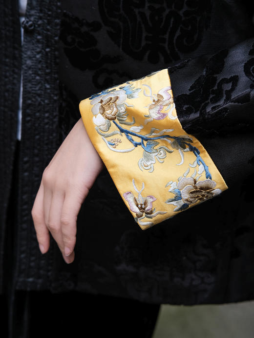 盛唐牡丹| 限量款|福寿双全漳缎手绣棉外套 商品图2