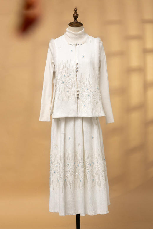 荷言GL 雪落枝 新中式钉珠刺绣小香风毛呢半裙秋冬（可搭配雪落梅） 商品图1