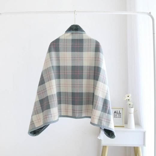 【一毯多用，温暖守候】午休盖毯办公室保暖披肩儿童毯 多功能吸湿发热北极绒 懒人毯摇粒绒-QQ 商品图3