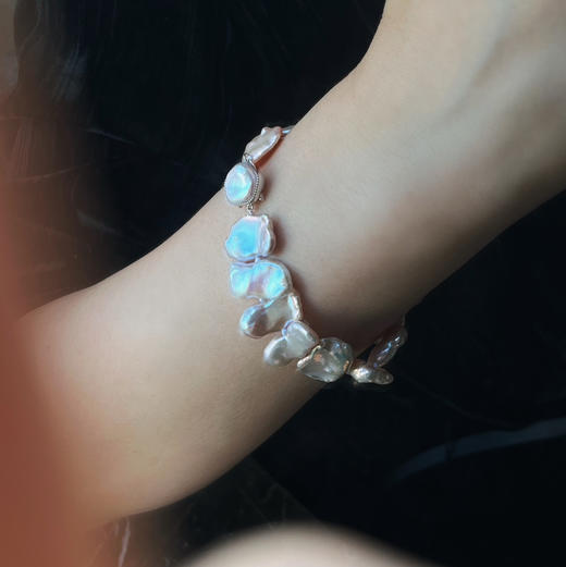 BY EVITA系列 18K镶淡水KESHI珍珠 手链

𝘔𝘺𝘴𝘵𝘦𝘳𝘪𝘦𝘴 𝘰𝘧 
𝘵𝘩𝘦 𝘉𝘢𝘳𝘰𝘲𝘶𝘦𝘴 …
ᶜᵒˡˡᵉᶜᵗⁱᵒⁿ 商品图2