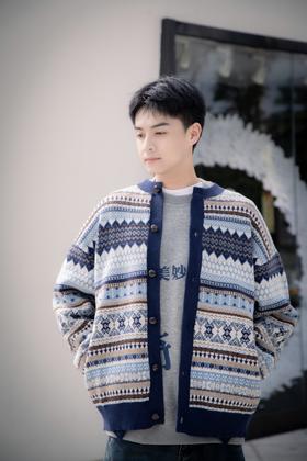 S43584746复古民族风针织开衫