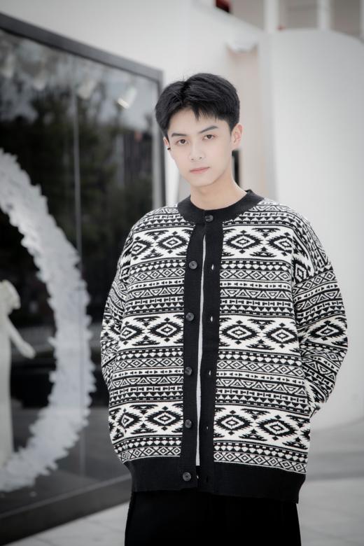 S43584745文艺复古针织开衫 商品图0