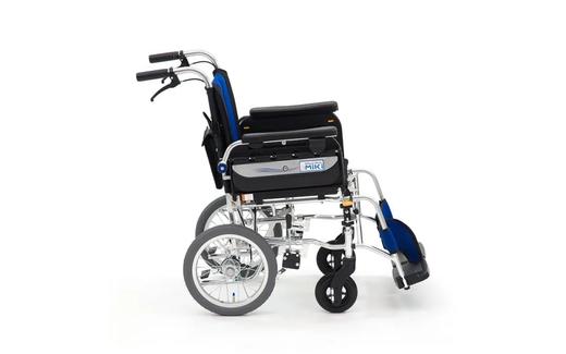 日本MIKI三贵电动轮椅车移乘轮椅轻便老年人代步车灵活四轮自带移位板 商品图5