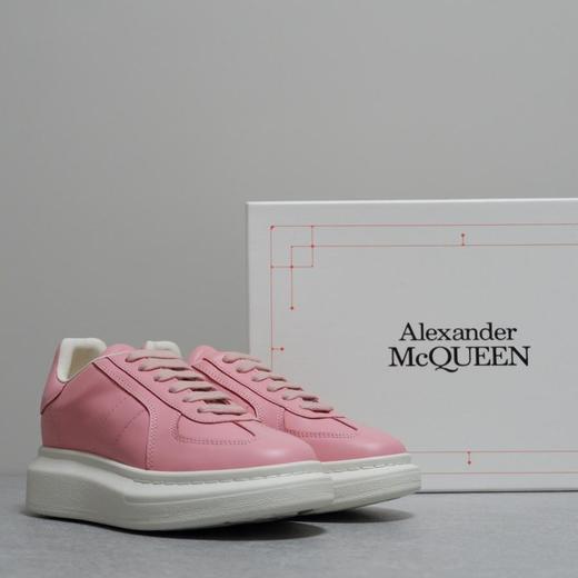 𝐀𝐥𝐞𝐱𝐚𝐧𝐝𝐞𝐫𝐌𝐜𝐐𝐮𝐞.𝐧麦昆德训小白鞋麦昆新设计总监𝐒𝐞𝐚𝐧带来的首作（HC） 商品图1