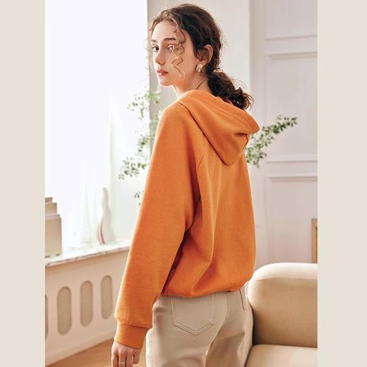 OLrain欧芮儿法式杏色连帽卫衣女早秋2022新款慵懒风减龄印花上衣 商品图6