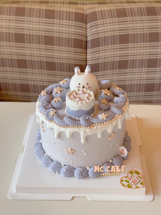 梦幻紫色小兔子头像立体裱花蛋糕 商品图0