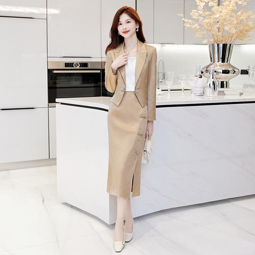 优雅修身，新中式风改良版旗袍轻熟风盐系设计感复古气质盘扣套装HR-SSQJRA688 商品图7