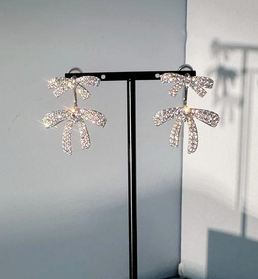 何F 双层蝴蝶结两用耳钉，蝴蝶结又把少女心给唤醒了！ 商品图2