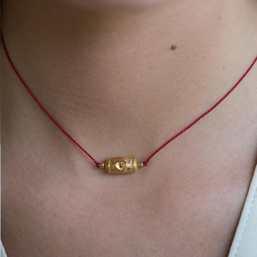 北京仓｜Dorothee sausset-Choker Rakhi Mon coeur fil rouge-红绳 22k镀金 石榴石 转运珠 项链［法国设计师］ 商品图0