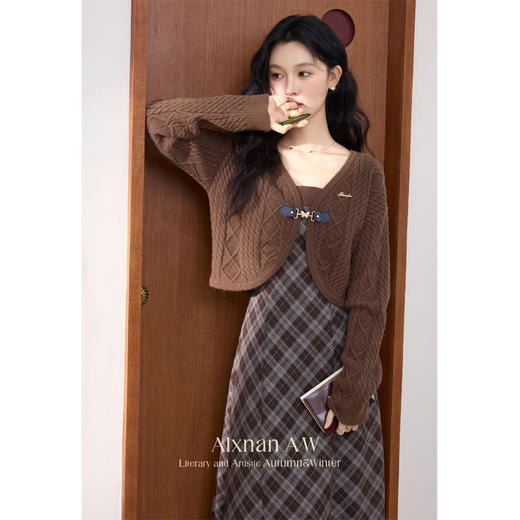 【6折秒杀】鹿向南「布拉格诗集」秋冬连衣裙 商品图0