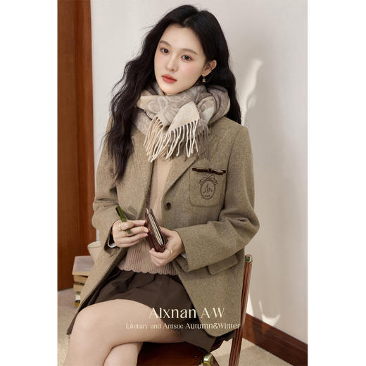 鹿向南「日落巴黎」学院风卡其色短款西装毛呢外套女秋冬新款上衣 商品图3