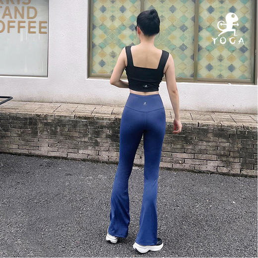 【现货秒发】壁虎瑜伽【2409TZ312】显瘦亲肤套装（一体式胸垫） 商品图3