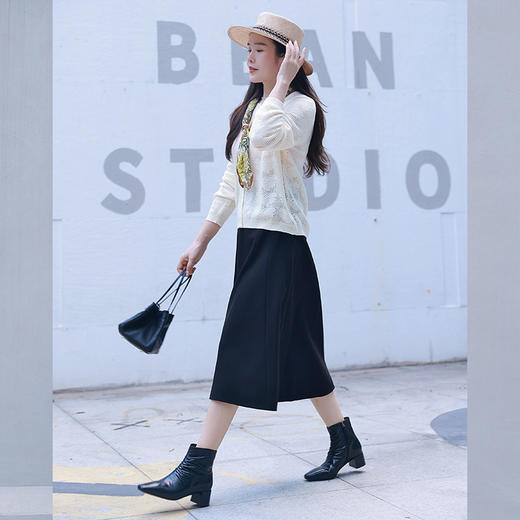 包裹的温柔 肌理提花羊毛混纺针织套头衫 商品图4